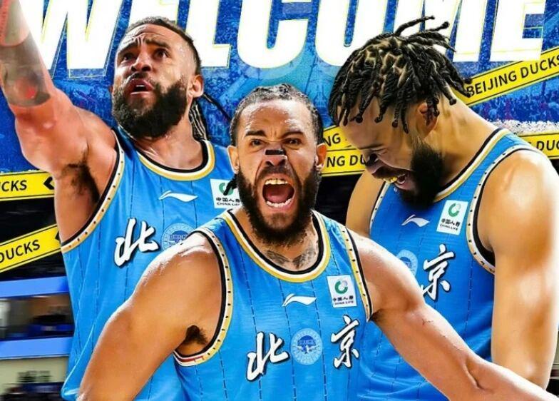 星空体育-北京男篮麦基到位,辽宁男篮又有新援抵达沈阳,胡明轩膝伤严重!